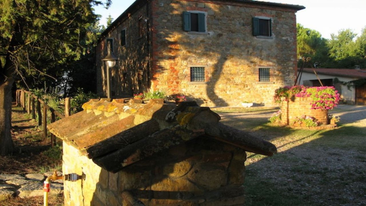 For sale cottage in  Lucignano Toscana foto 17