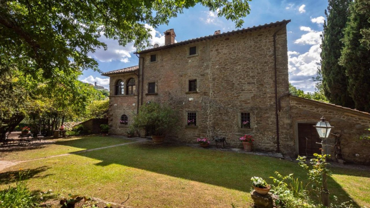 Se vende villa in  Cortona Toscana foto 1