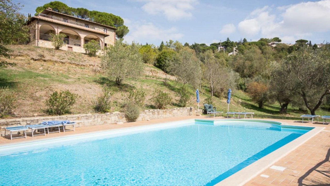 Se vende villa in  Passignano sul Trasimeno Umbria foto 17