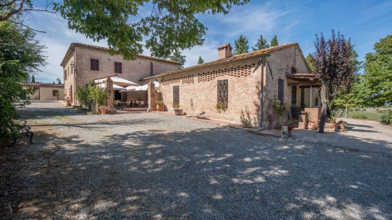 Se vende villa in  Siena Toscana foto 14