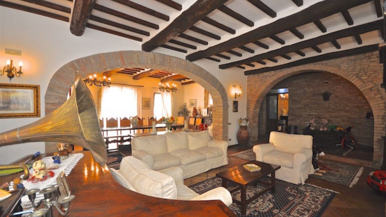 A vendre villa in  Perugia Umbria foto 9