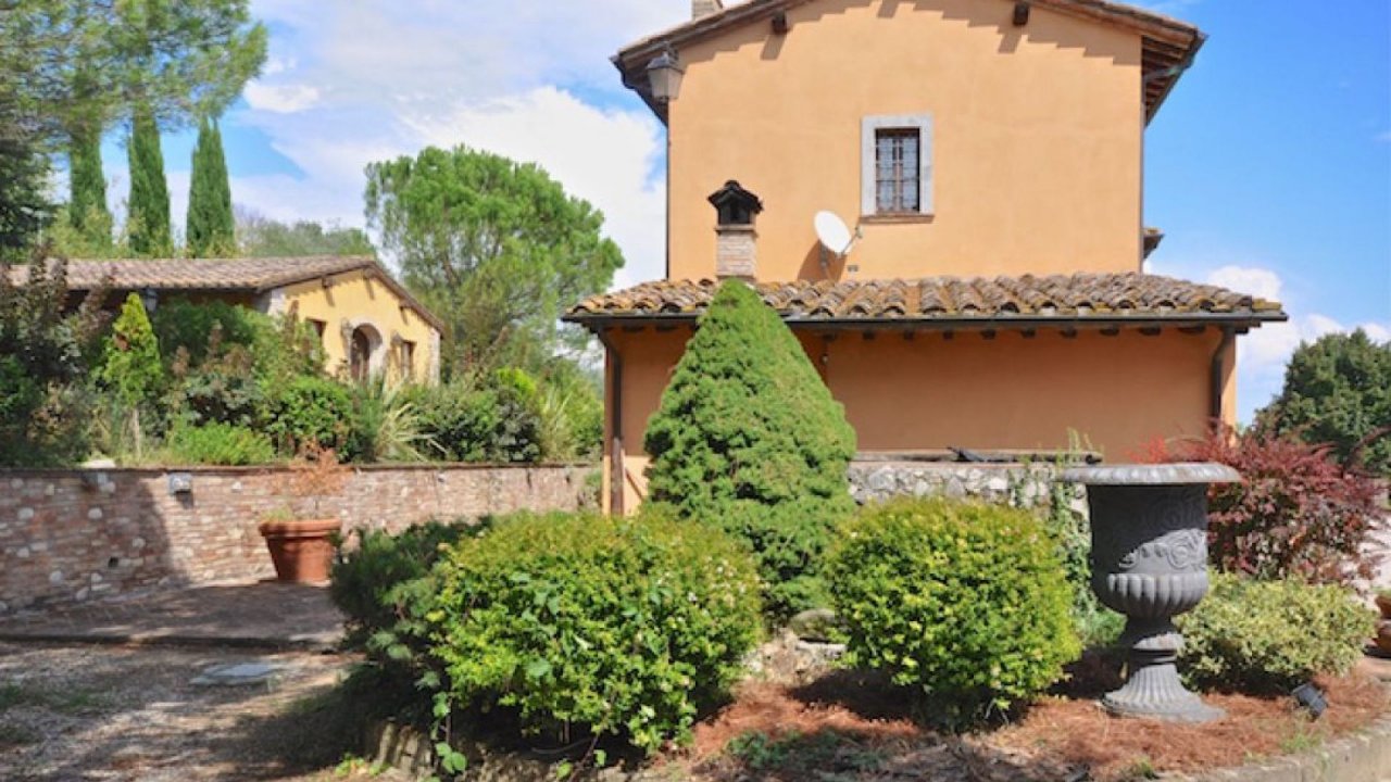 Se vende villa in  Perugia Umbria foto 14