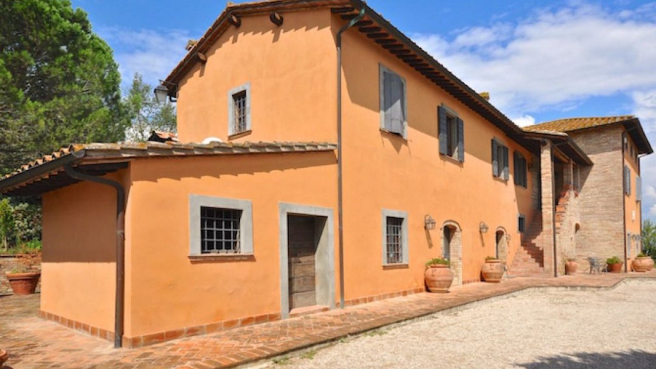Se vende villa in  Perugia Umbria foto 18
