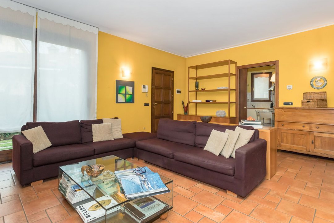 A vendre villa in zone tranquille Carnate Lombardia foto 16