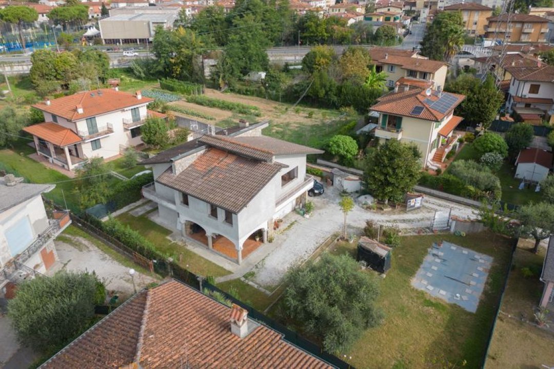 A vendre villa in zone tranquille Camaiore Toscana foto 8