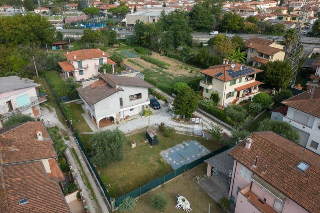 A vendre villa in zone tranquille Camaiore Toscana foto 14