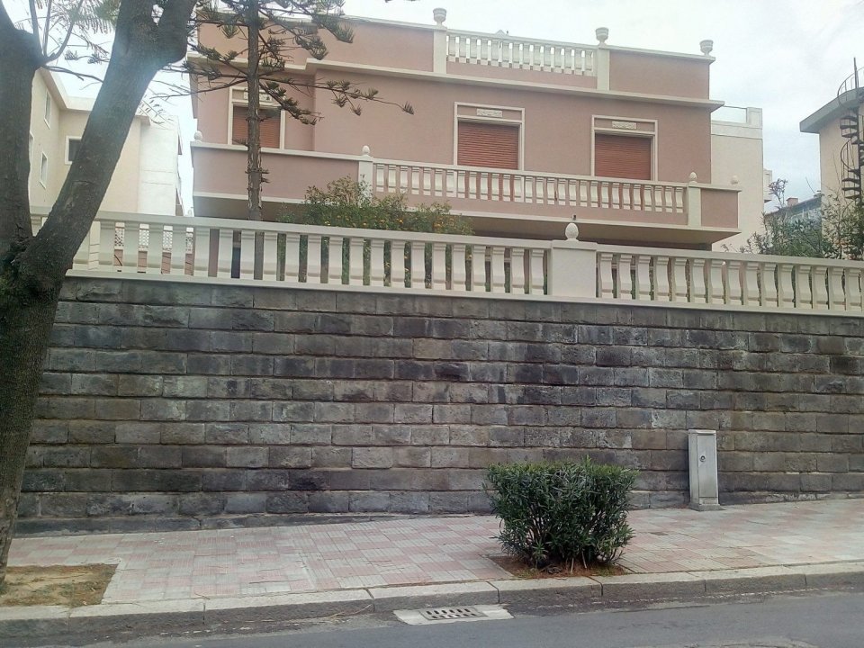 A vendre villa in ville Cagliari Sardegna foto 1