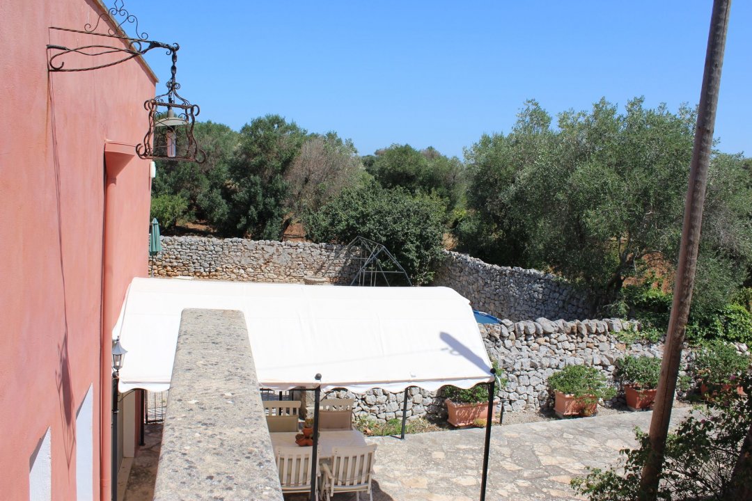 Se vende villa in zona tranquila San Vito dei Normanni Puglia foto 27