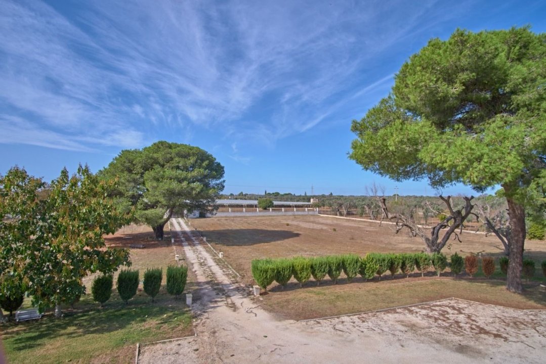 Se vende villa in zona tranquila Francavilla Fontana Puglia foto 22