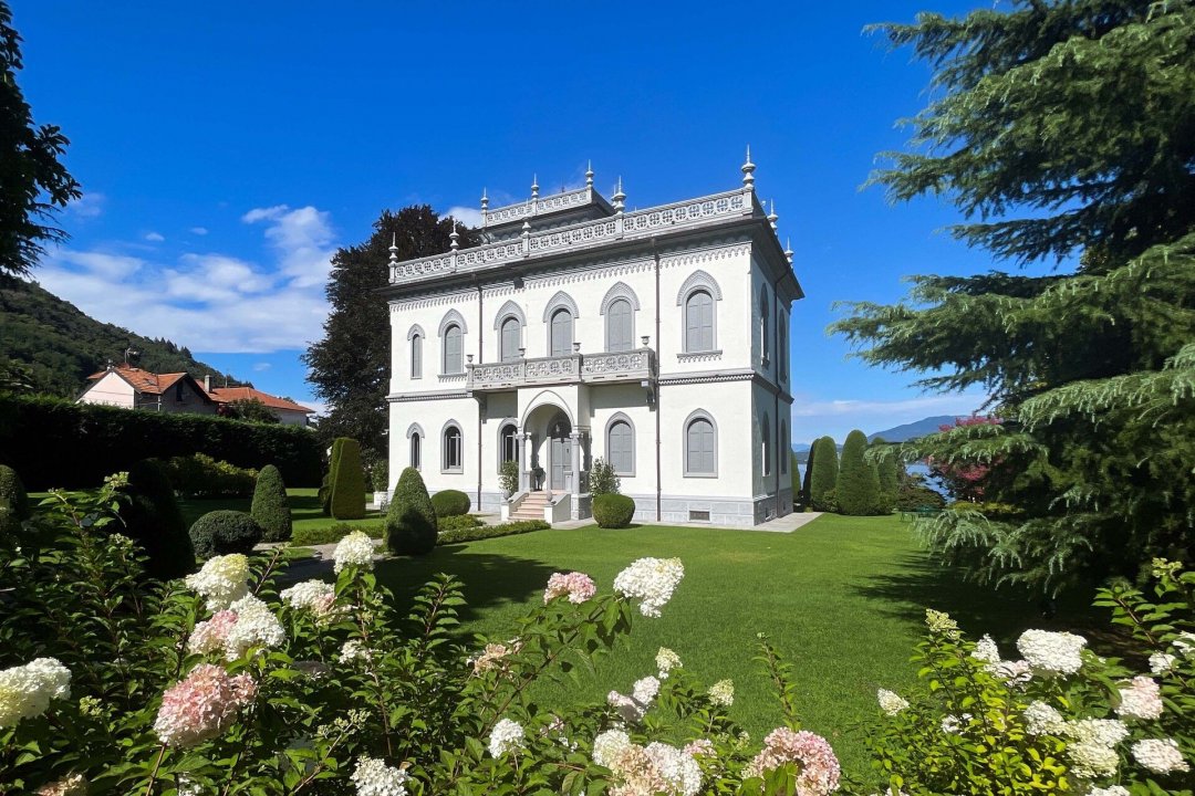 Se vende villa by the lago Lesa Piemonte foto 12