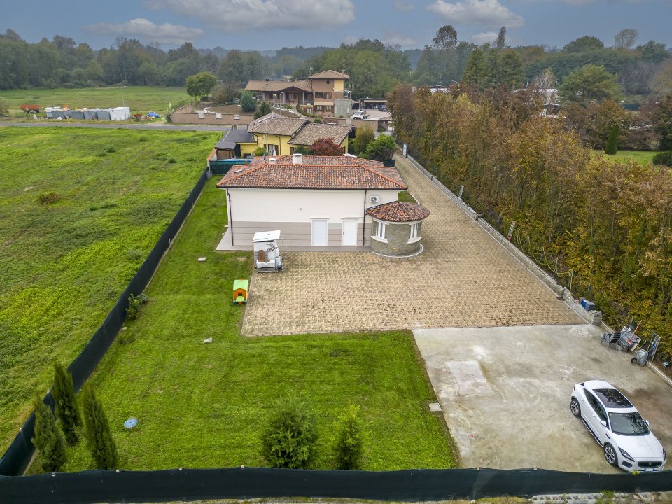 For sale villa in city Lenta Piemonte foto 46