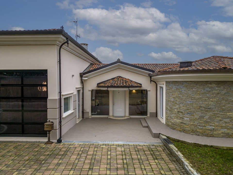 For sale villa in city Lenta Piemonte foto 54