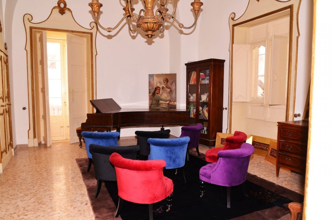 Para venda palácio in cidade Grottaglie Puglia foto 11