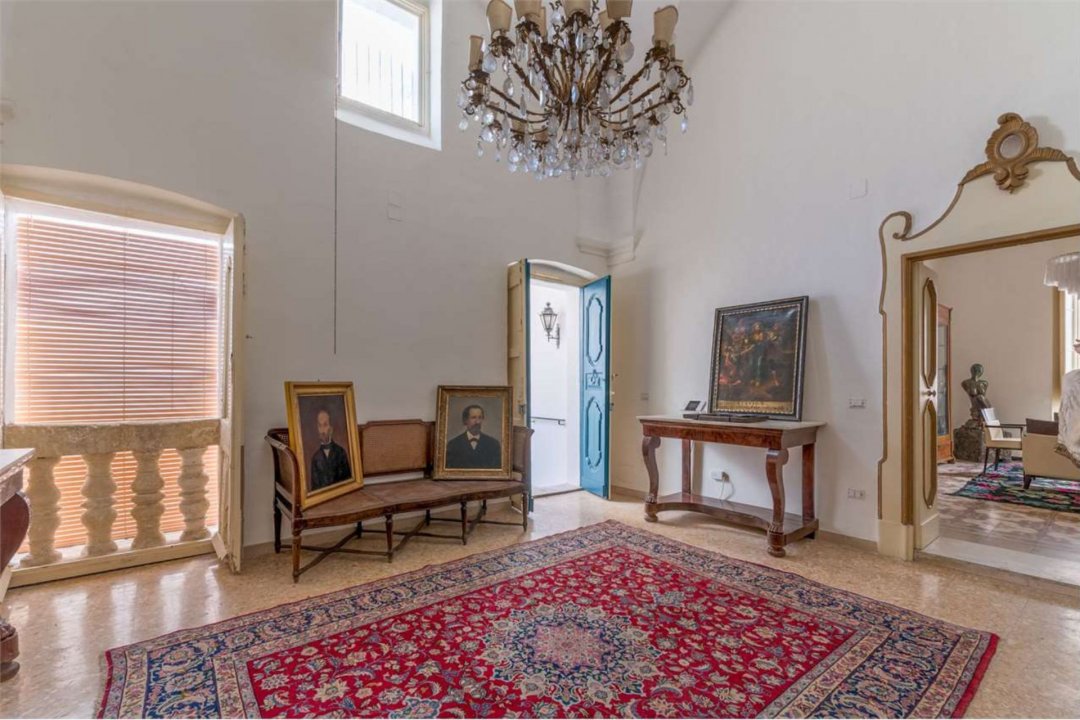 For sale palace in city Grottaglie Puglia foto 6