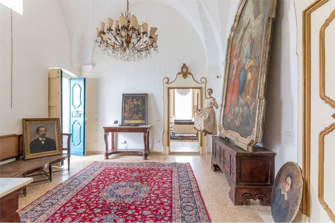 Para venda palácio in cidade Grottaglie Puglia foto 7