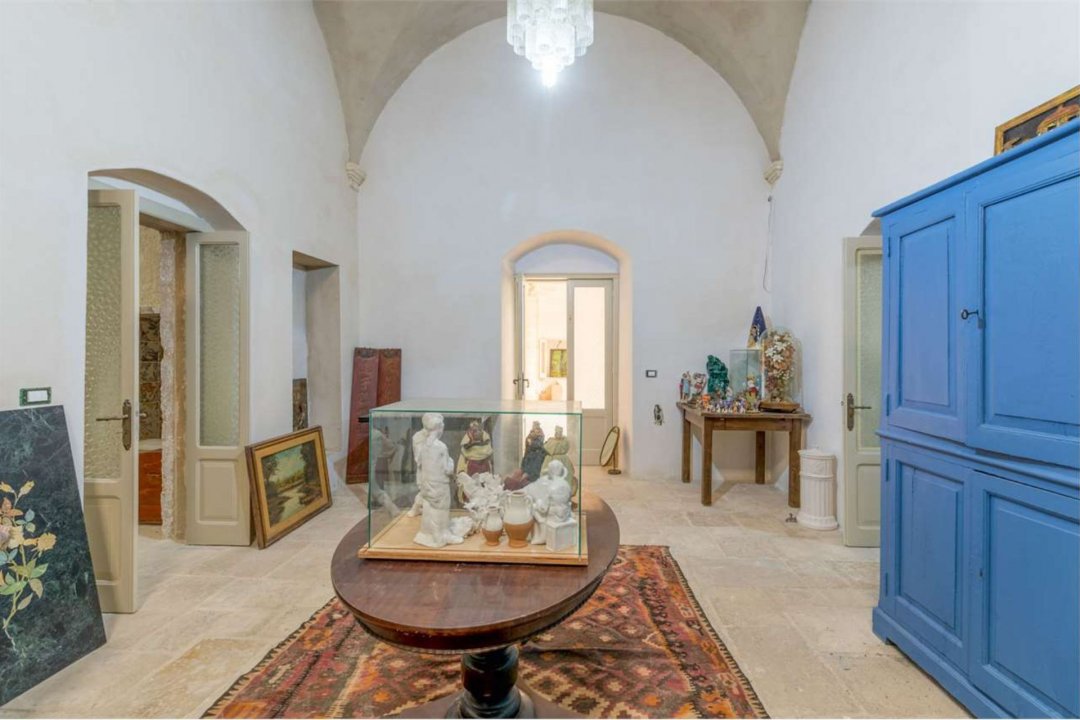 Para venda palácio in cidade Grottaglie Puglia foto 9