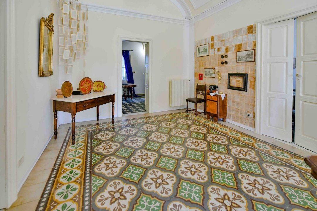 A vendre villa in zone tranquille Mesagne Puglia foto 4