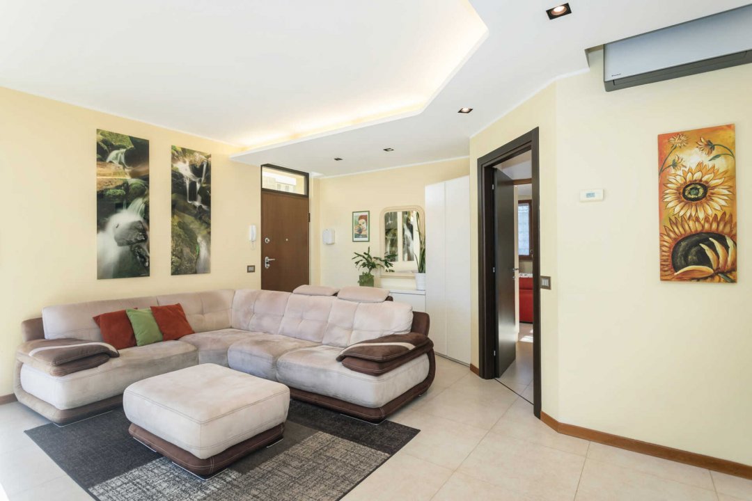 A vendre villa in zone tranquille Merate Lombardia foto 22