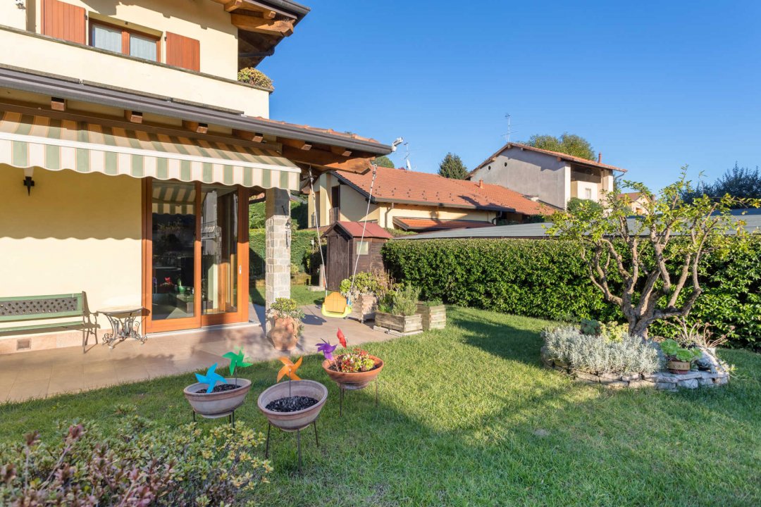 A vendre villa in zone tranquille Merate Lombardia foto 6
