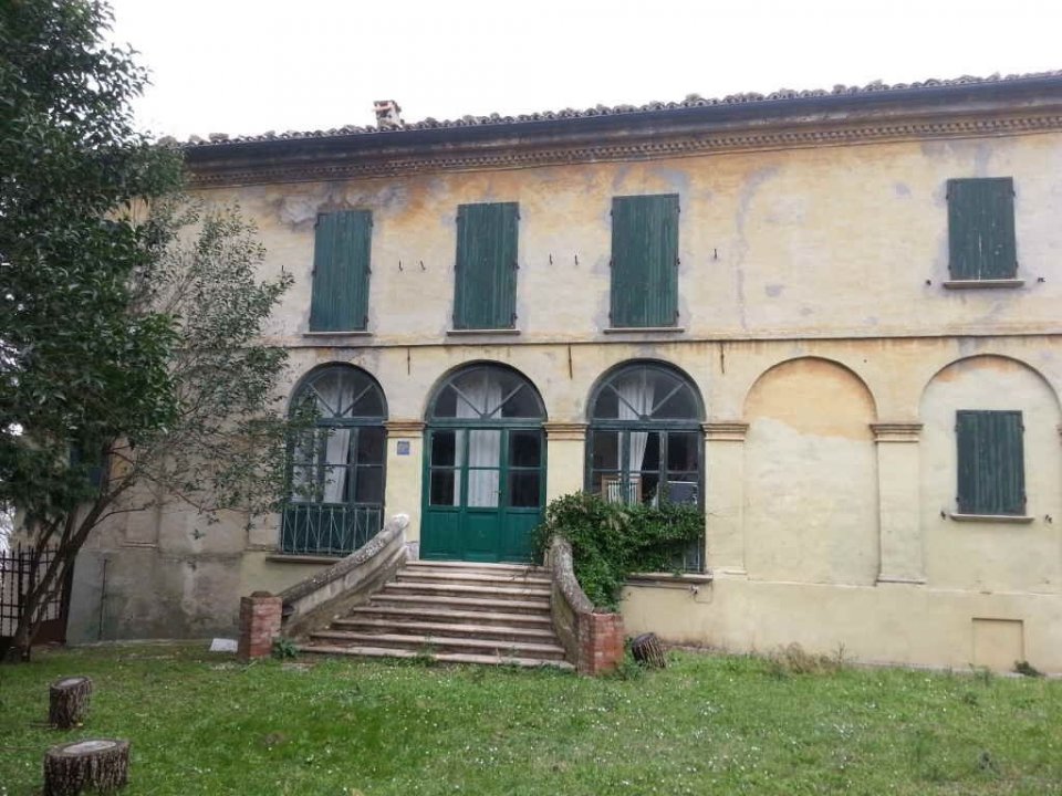 Se vende villa in zona tranquila Pesaro Marche foto 1