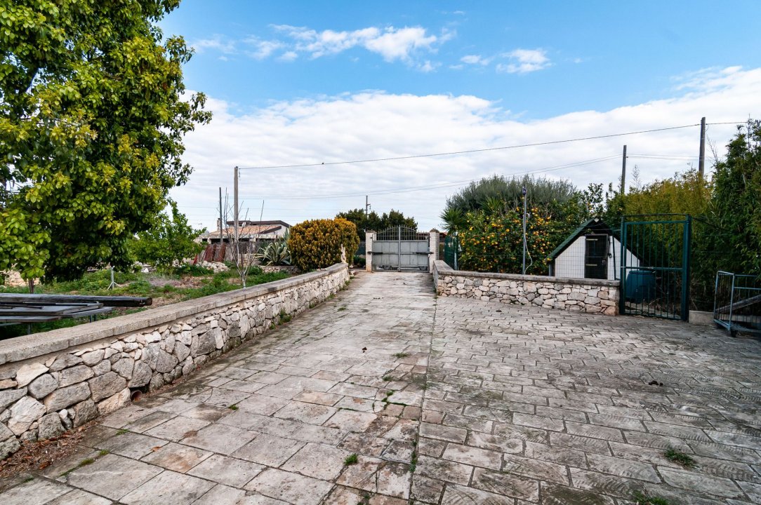Se vende villa in zona tranquila Siracusa Sicilia foto 42