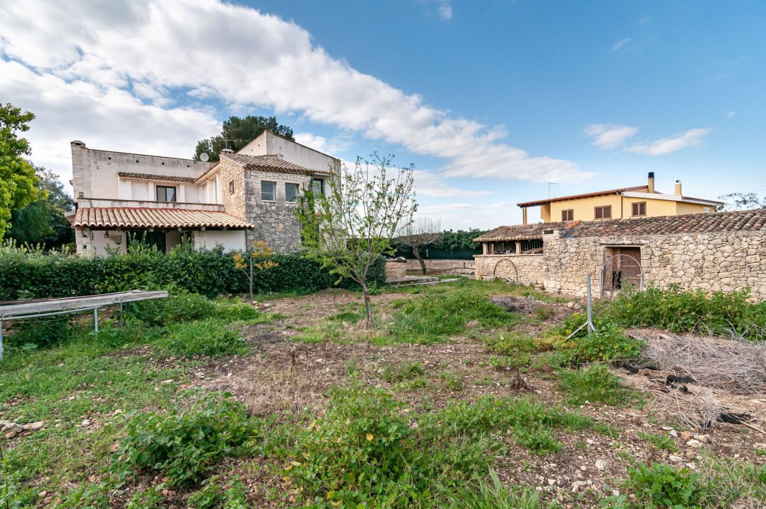 Se vende villa in zona tranquila Siracusa Sicilia foto 43