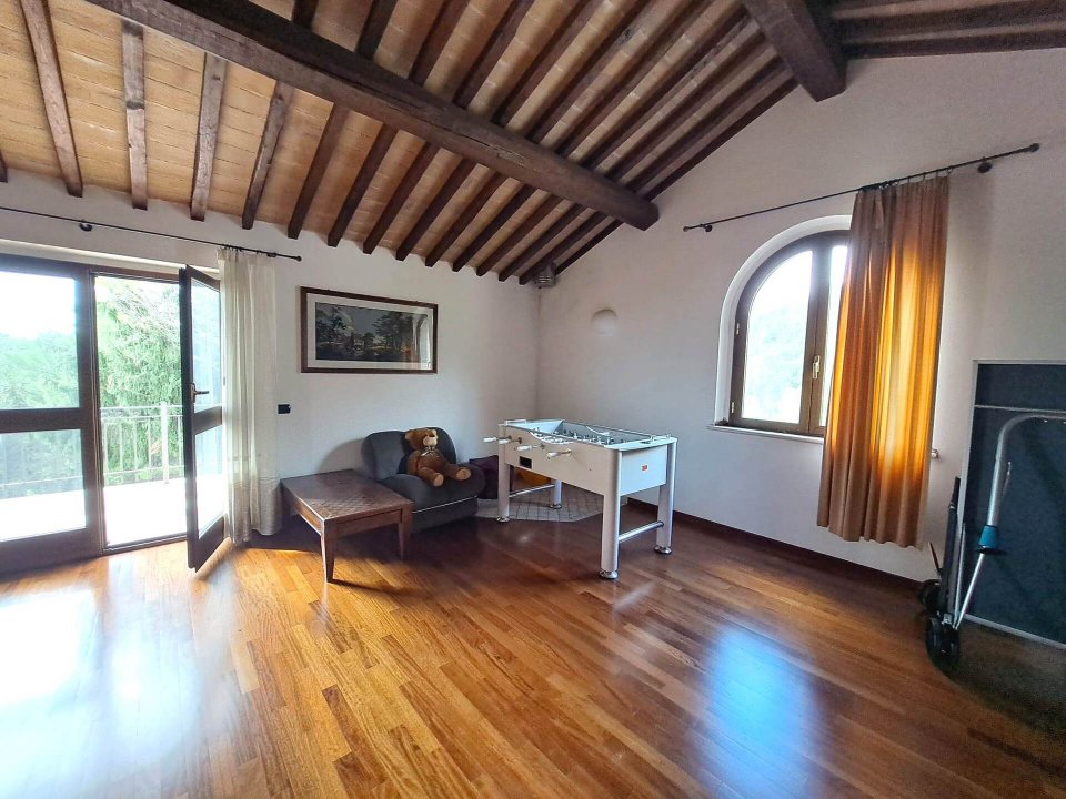 A vendre villa in zone tranquille Nocera Umbra Umbria foto 26