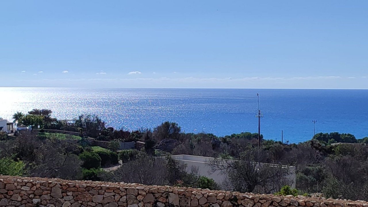 Se vende villa by the mar Castrignano del Capo Puglia foto 15