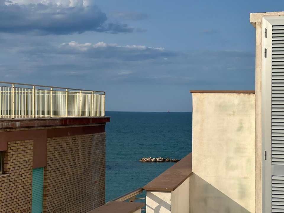 A vendre penthouse by the mer Francavilla al Mare Abruzzo foto 13