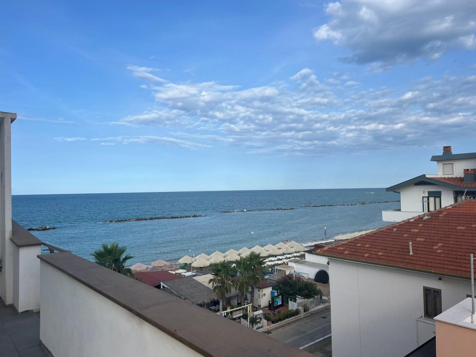 A vendre penthouse by the mer Francavilla al Mare Abruzzo foto 8