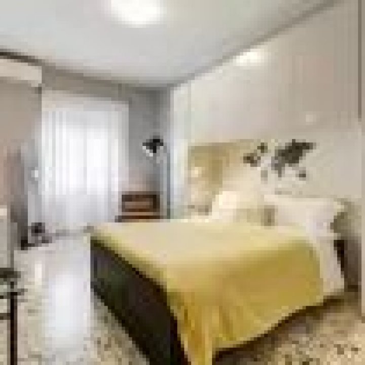 Rent apartment in city Roma Lazio foto 1