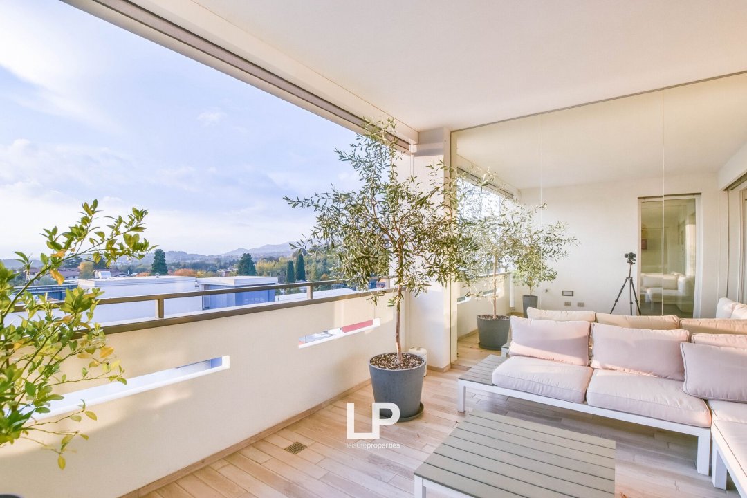A vendre penthouse in ville Varese Lombardia foto 1
