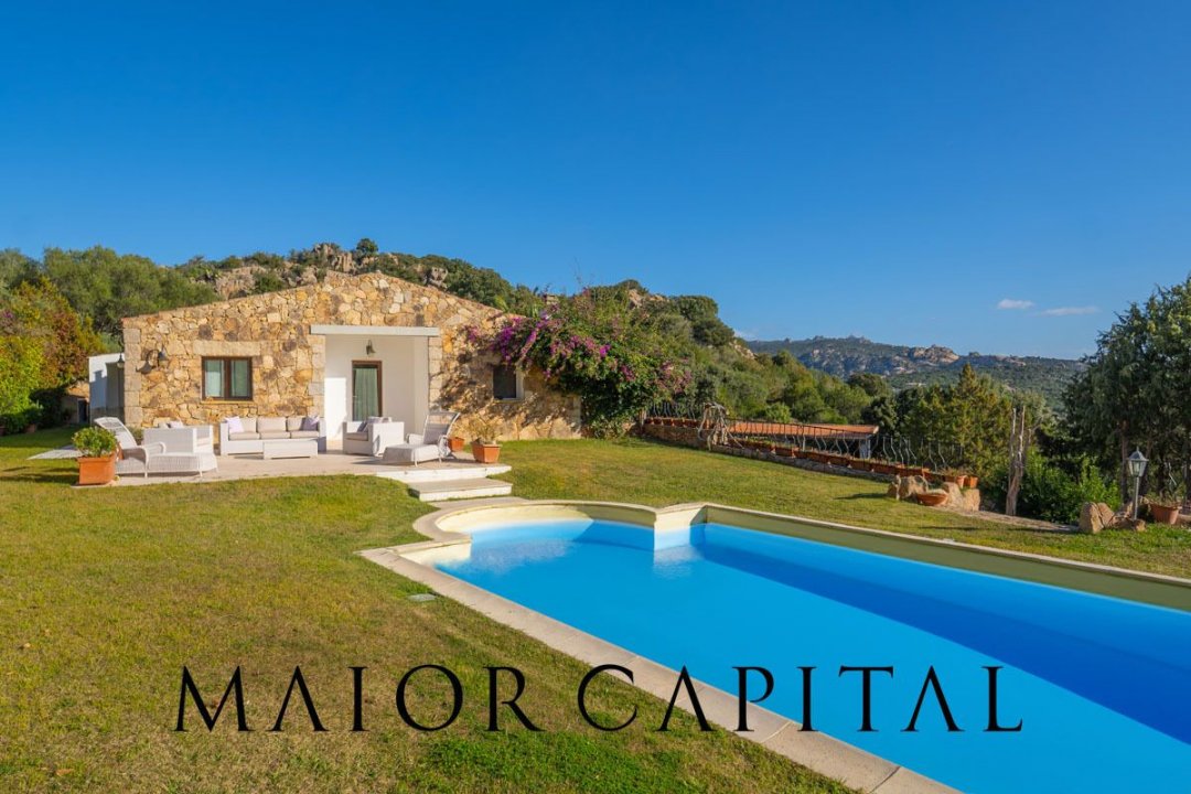 For sale villa in quiet zone Arzachena Sardegna foto 2