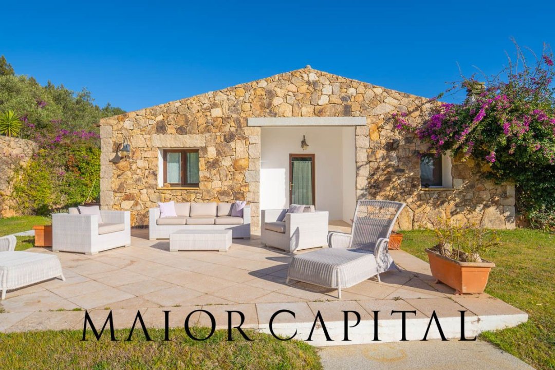 Se vende villa in zona tranquila Arzachena Sardegna foto 2