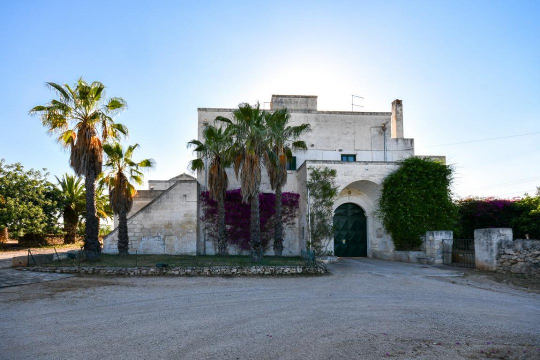 Para venda casale in zona tranquila Taranto Puglia foto 2