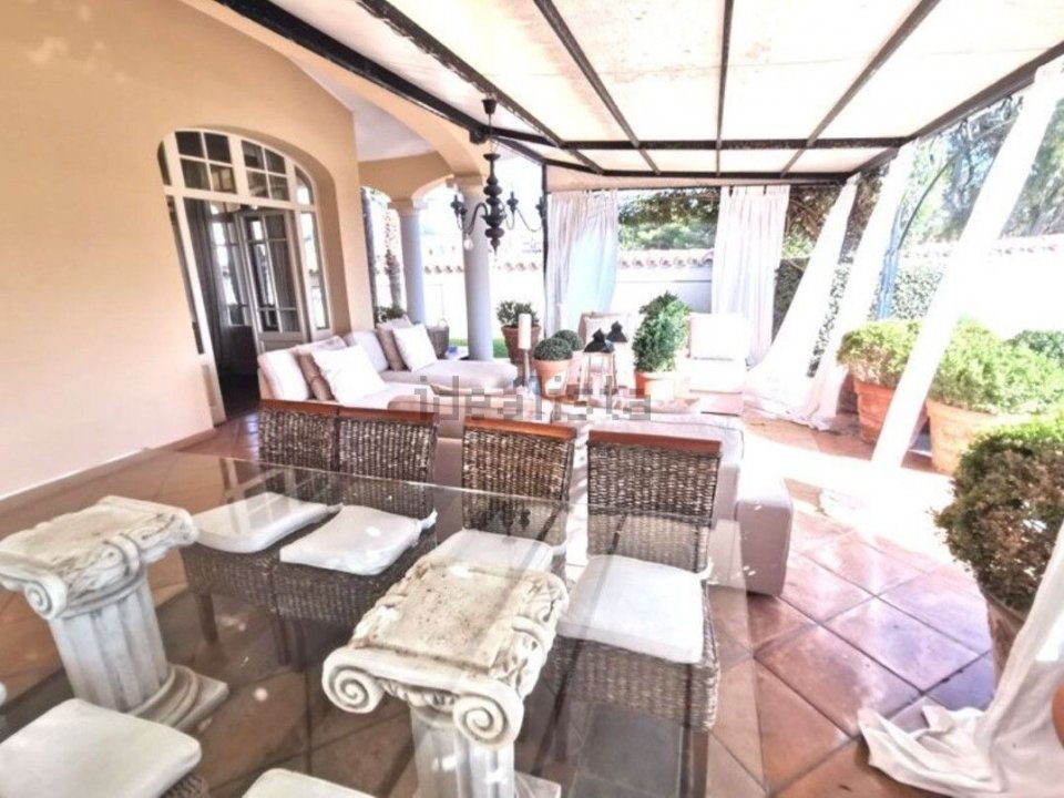 Se vende villa in zona tranquila Oristano Sardegna foto 5