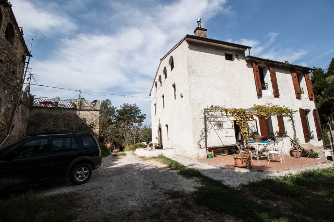 Para venda casale in zona tranquila Calci Toscana foto 28