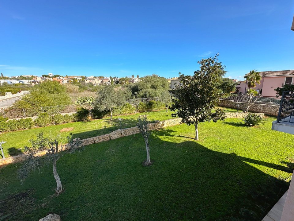 Se vende villa in zona tranquila Siracusa Sicilia foto 28