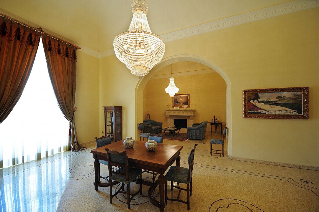 For sale palace in city Alessano Puglia foto 11