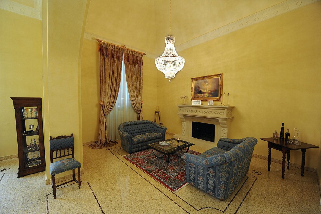 Para venda palácio in cidade Alessano Puglia foto 12