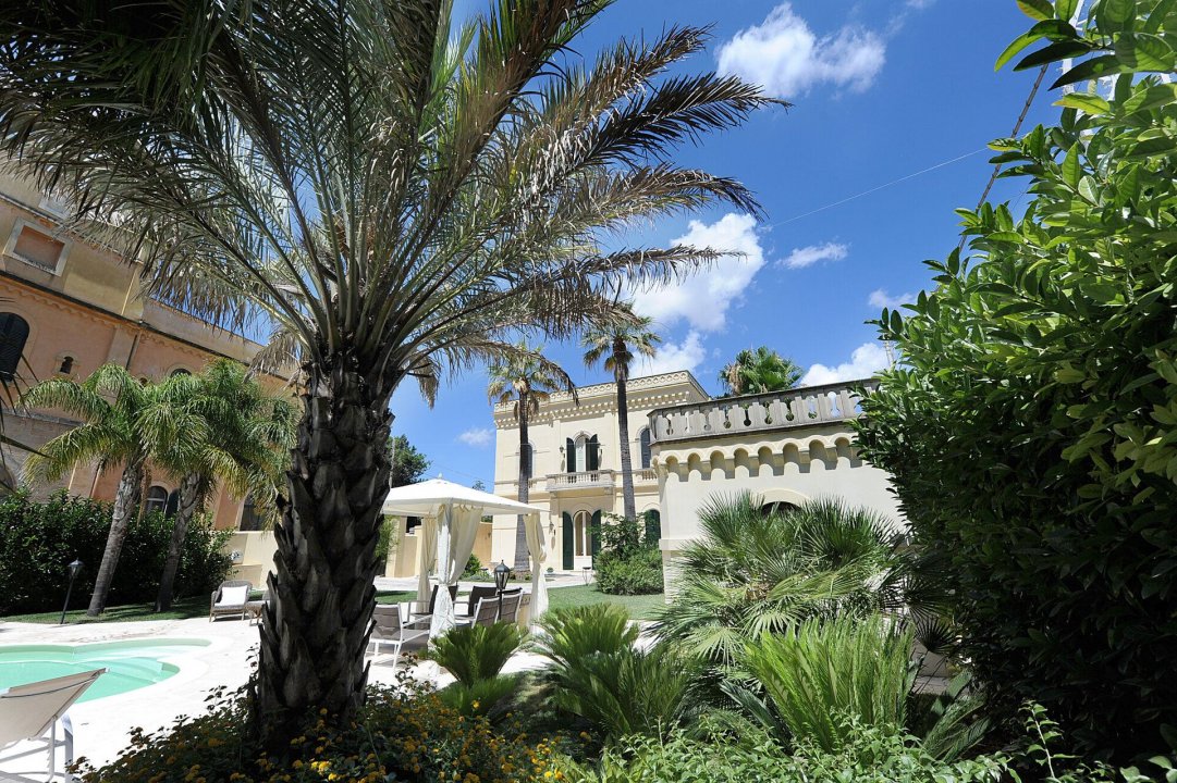 A vendre palais in ville Alessano Puglia foto 3