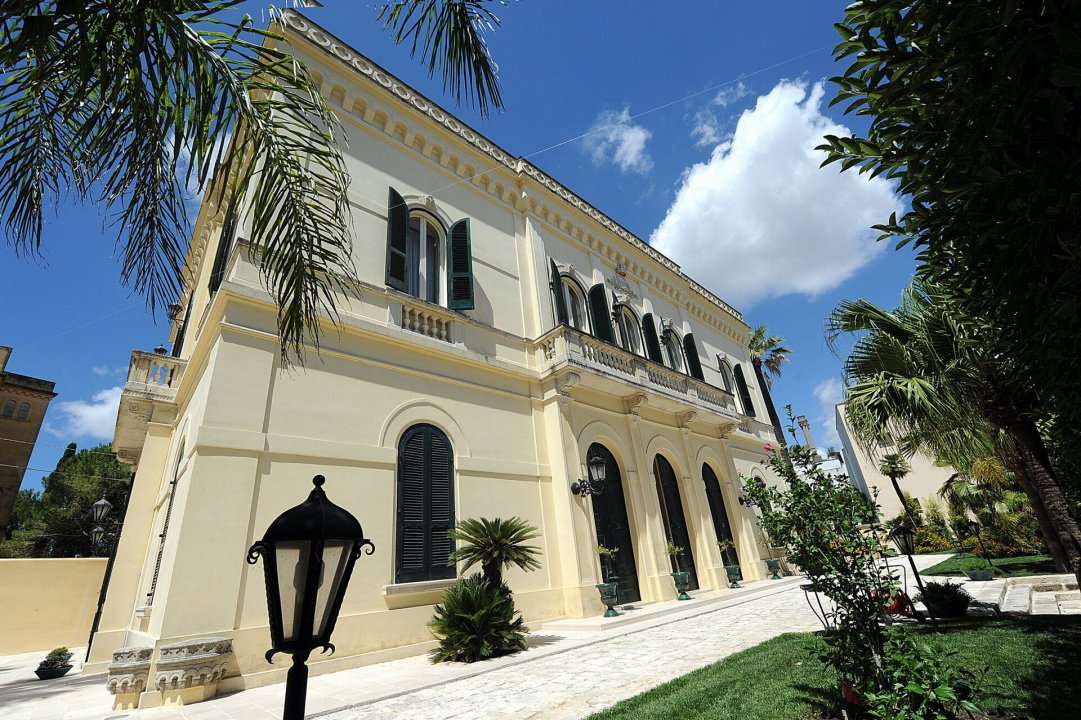 A vendre palais in ville Alessano Puglia foto 7