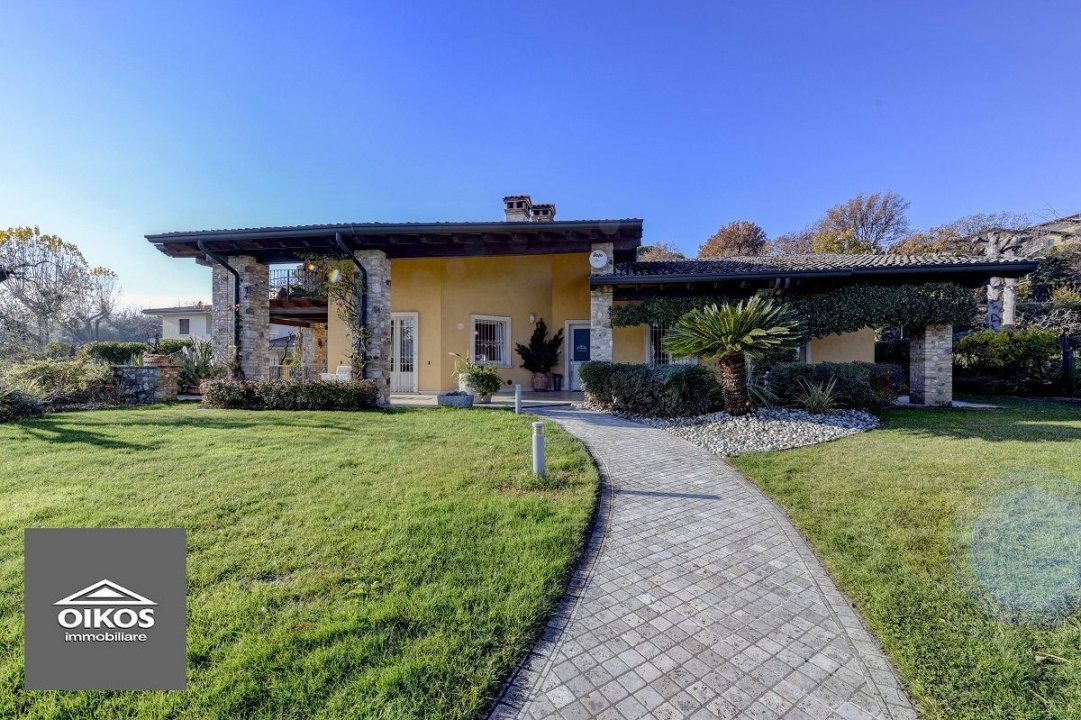 Se vende villa by the lago Padenghe sul Garda Lombardia foto 4