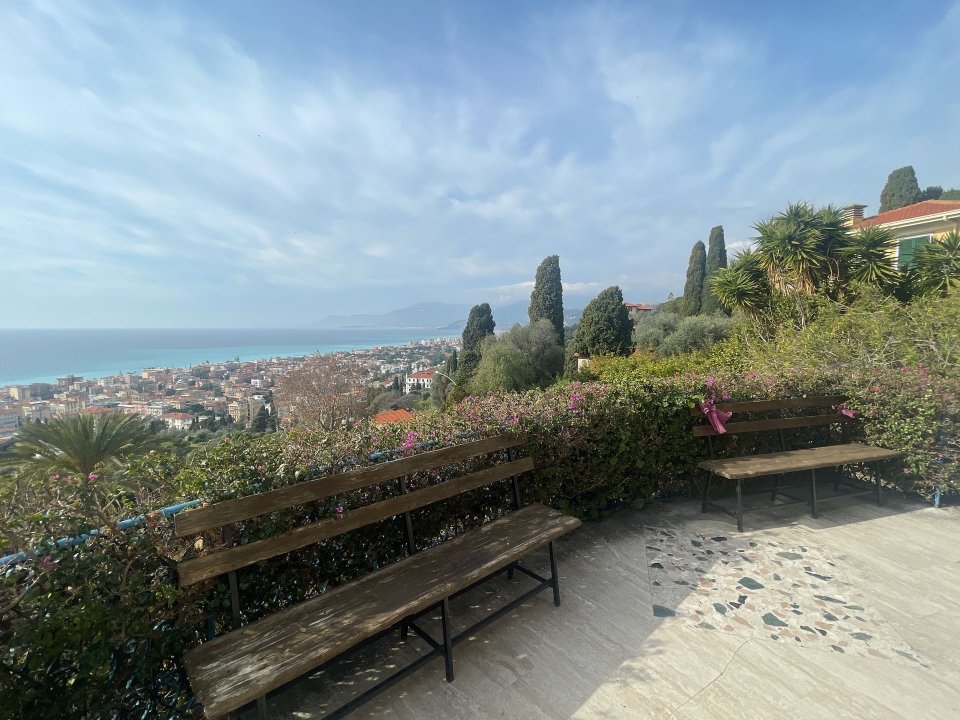 Se vende villa in zona tranquila Bordighera Liguria foto 20