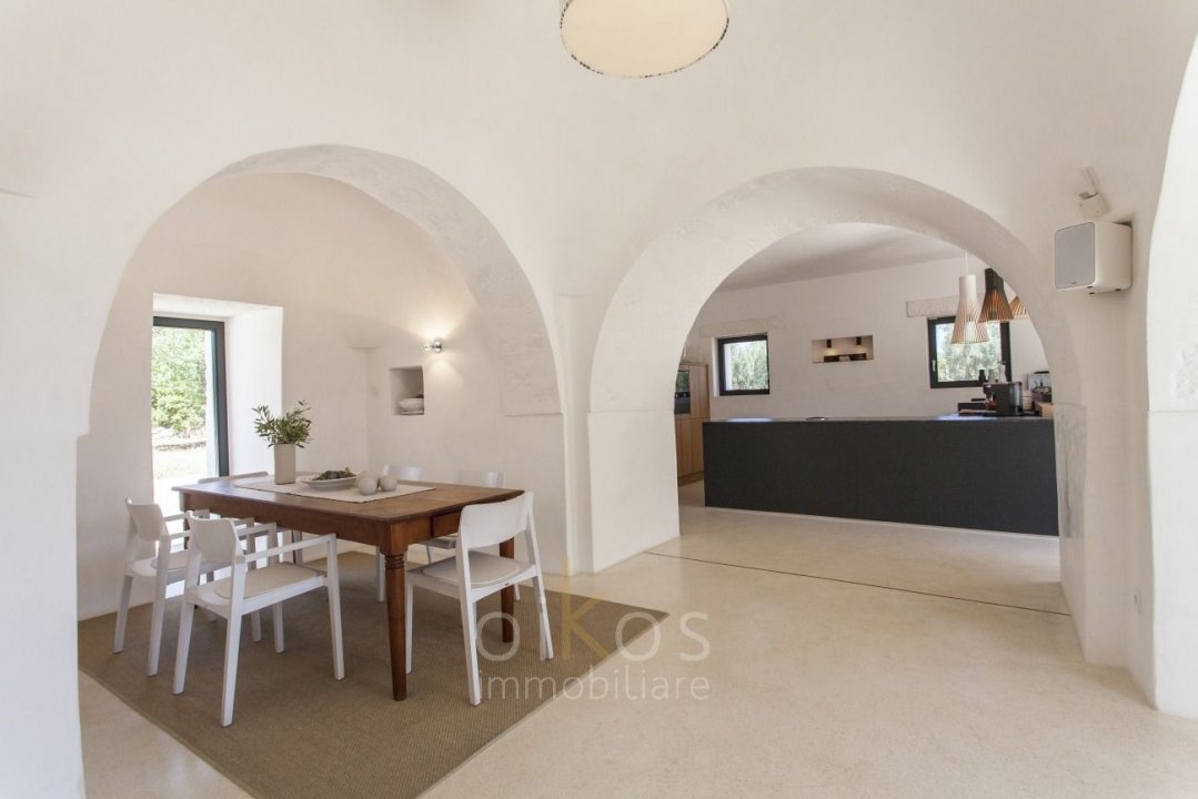 Se vende villa in zona tranquila Martina Franca Puglia foto 4