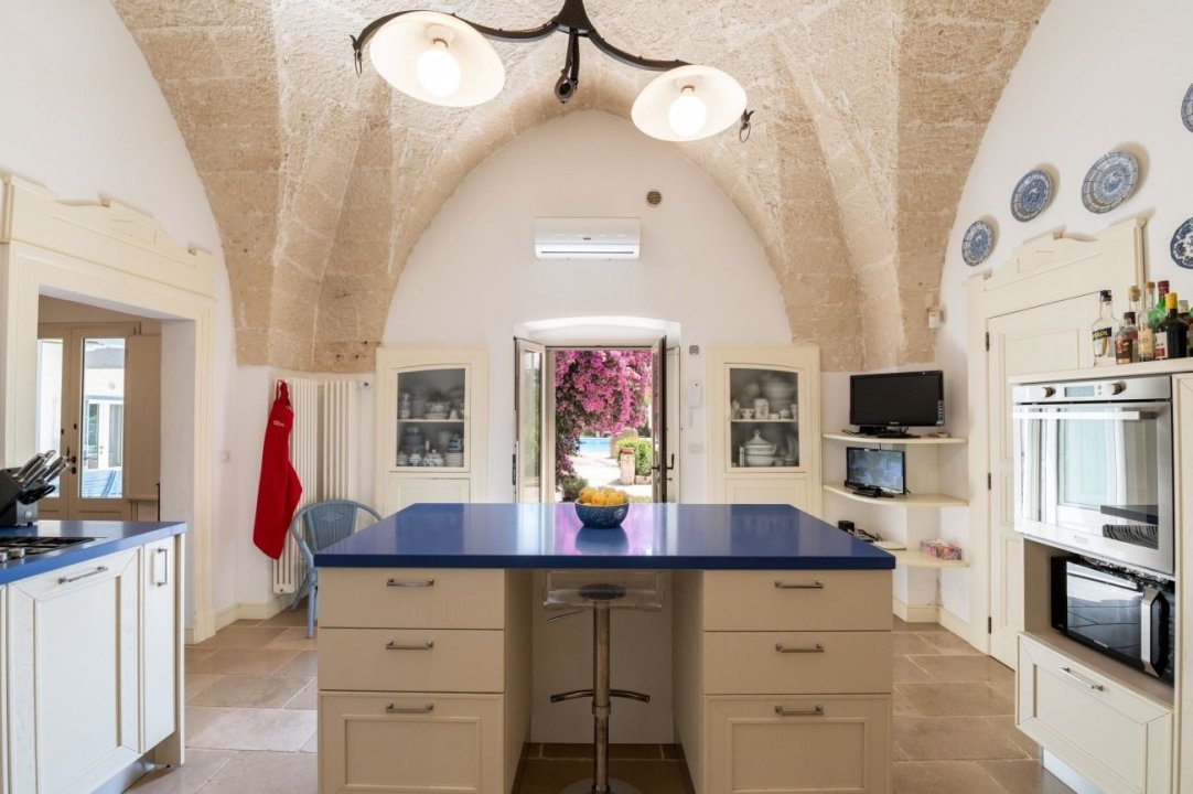 Se vende villa in zona tranquila Oria Puglia foto 20
