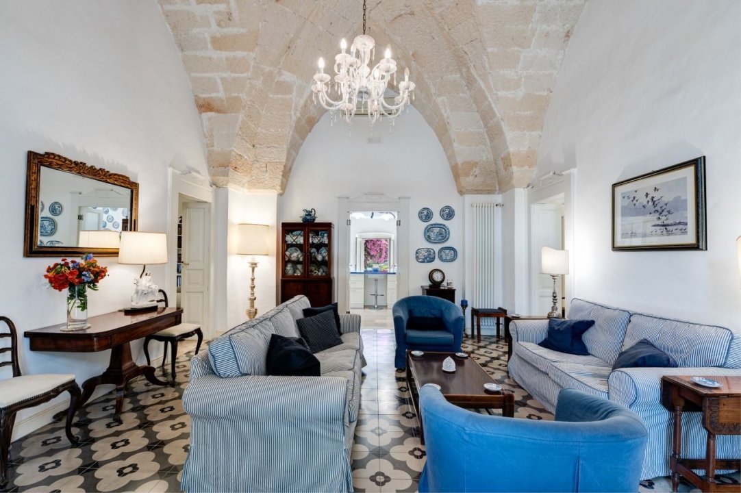 Se vende villa in zona tranquila Oria Puglia foto 3