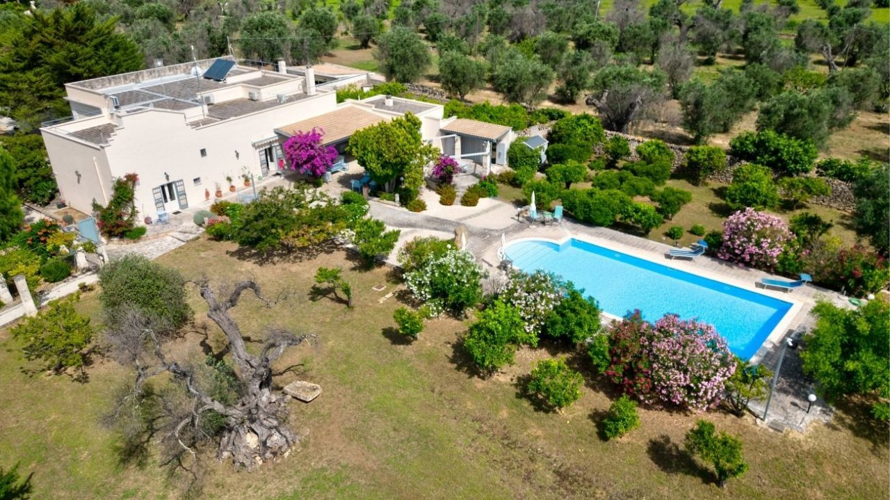For sale villa in quiet zone Oria Puglia foto 28