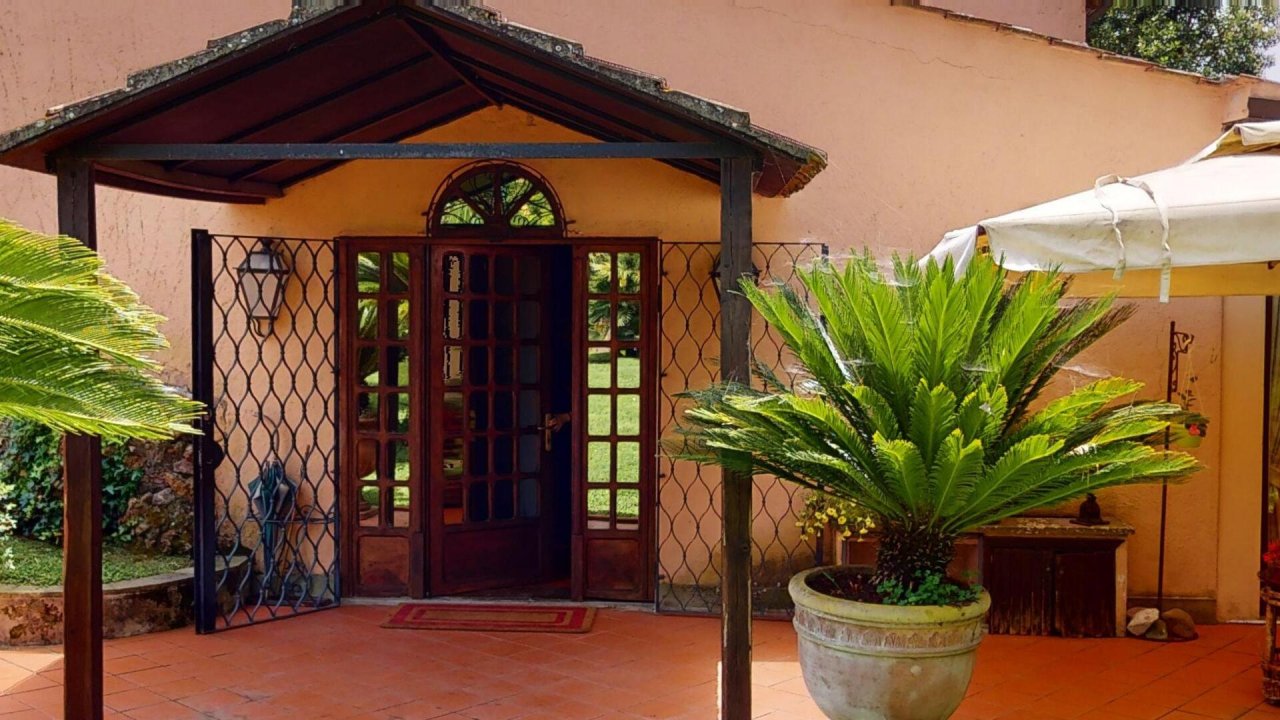 Se vende villa in zona tranquila Capena Lazio foto 20