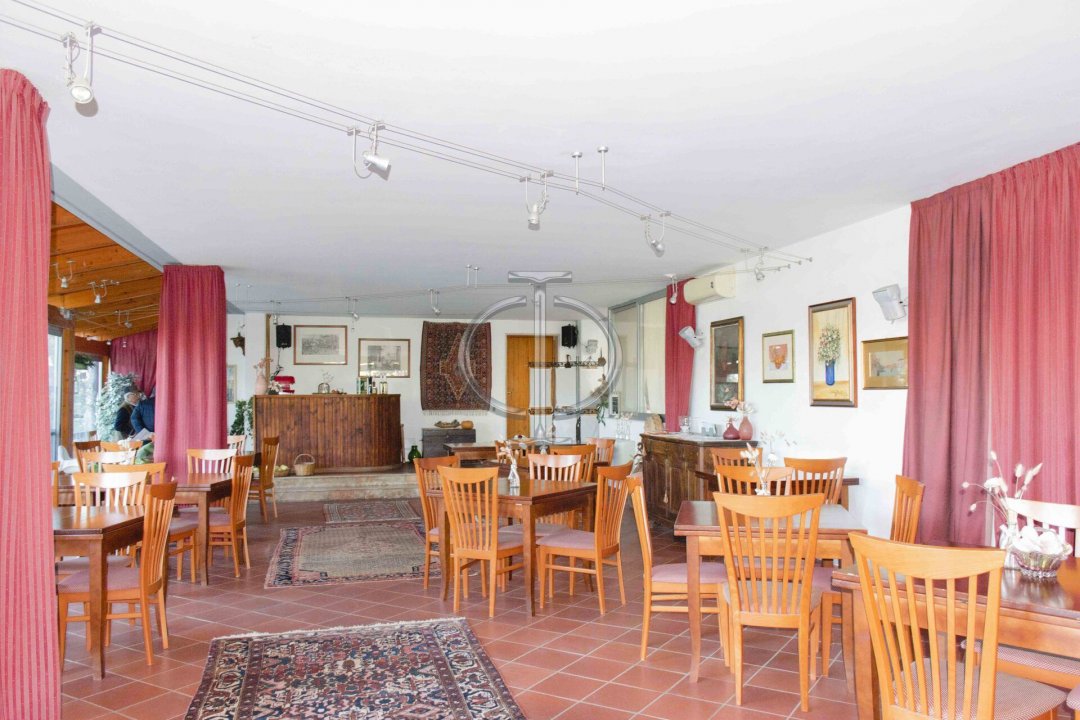 A vendre transaction immobilière in zone tranquille Bisceglie Puglia foto 4